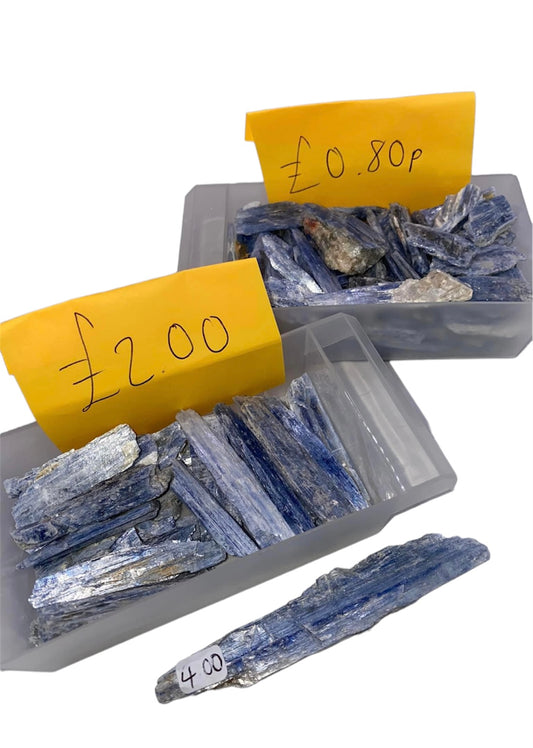 Kyanite raw Pieces