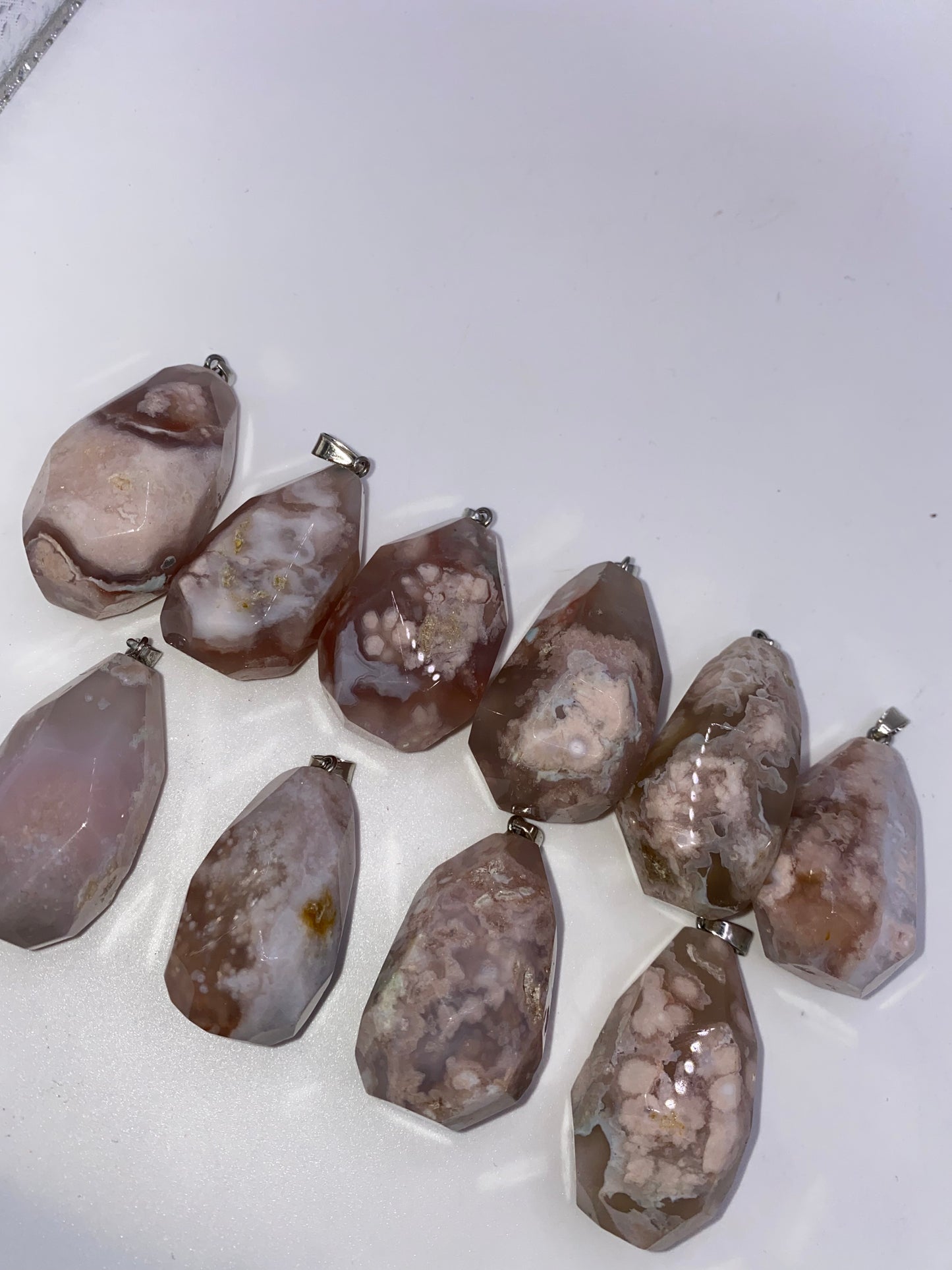 Flower agate pendants